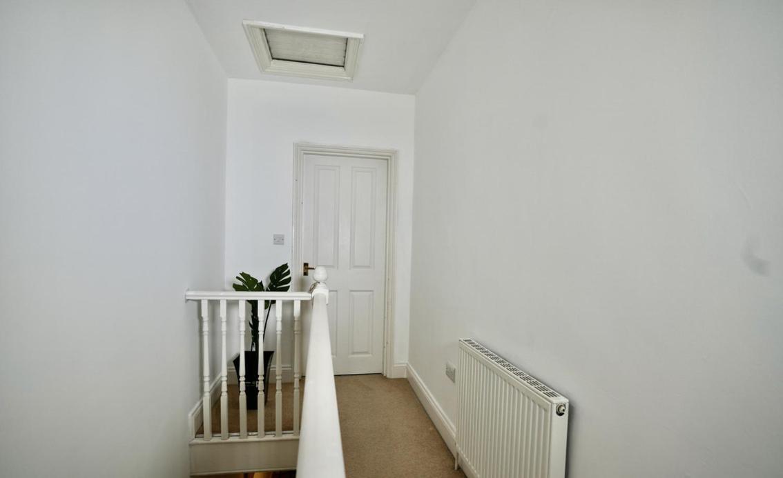 Spacious Two-Bedrooms House, Private Parking, Contractors, Relocators อ็อกซ์ฟอร์ด ภายนอก รูปภาพ